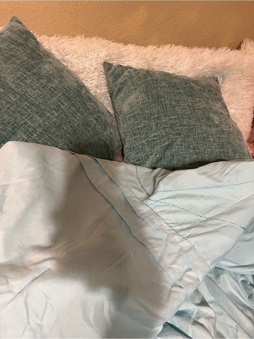Light Blue Home Bedding Comforter Set with Matching Pillows